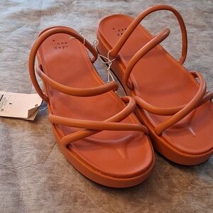 A New Day Apricot Dory Sandals NWTS Size 8